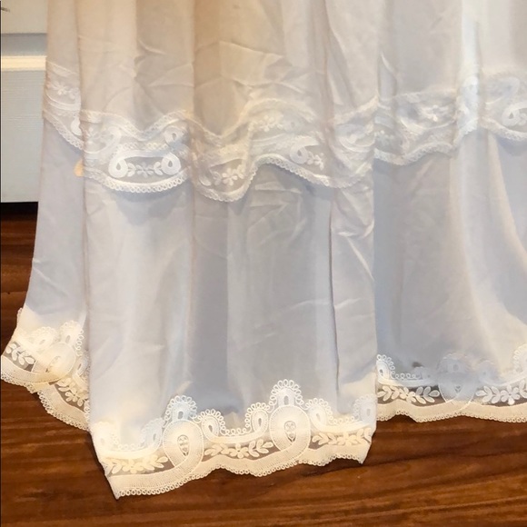 LAST ONE๐ธwhite maxi dress - Picture 6 of 8